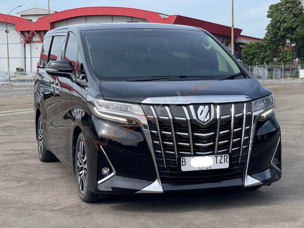 Mobil Toyota Alphard 2018