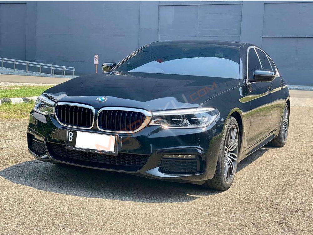 Mobil BMW 5 Series 2020