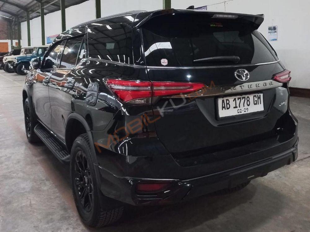 Mobil Toyota Fortuner 2024