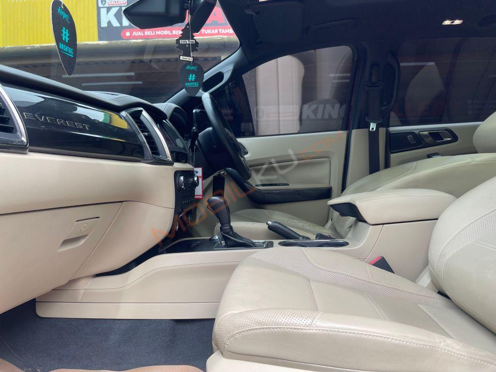 Mobil Ford Everest 2016