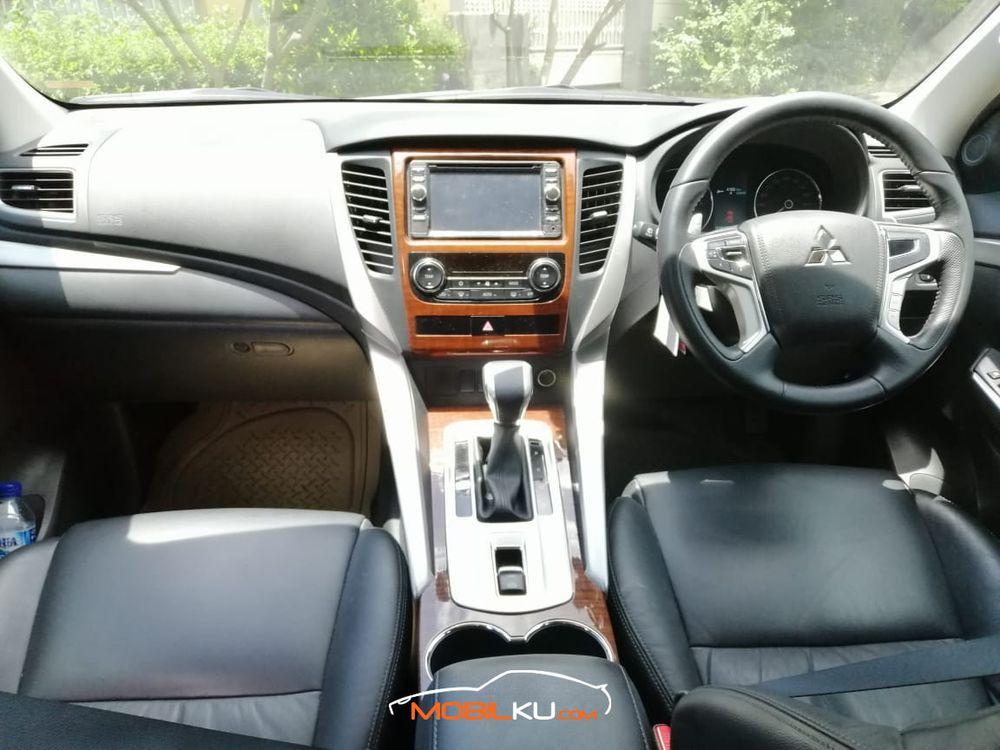 Mobil Mitsubishi Pajero Sport 2017