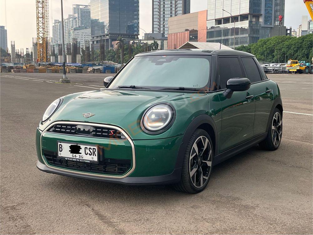 Mobil MINI 5-Door 2024