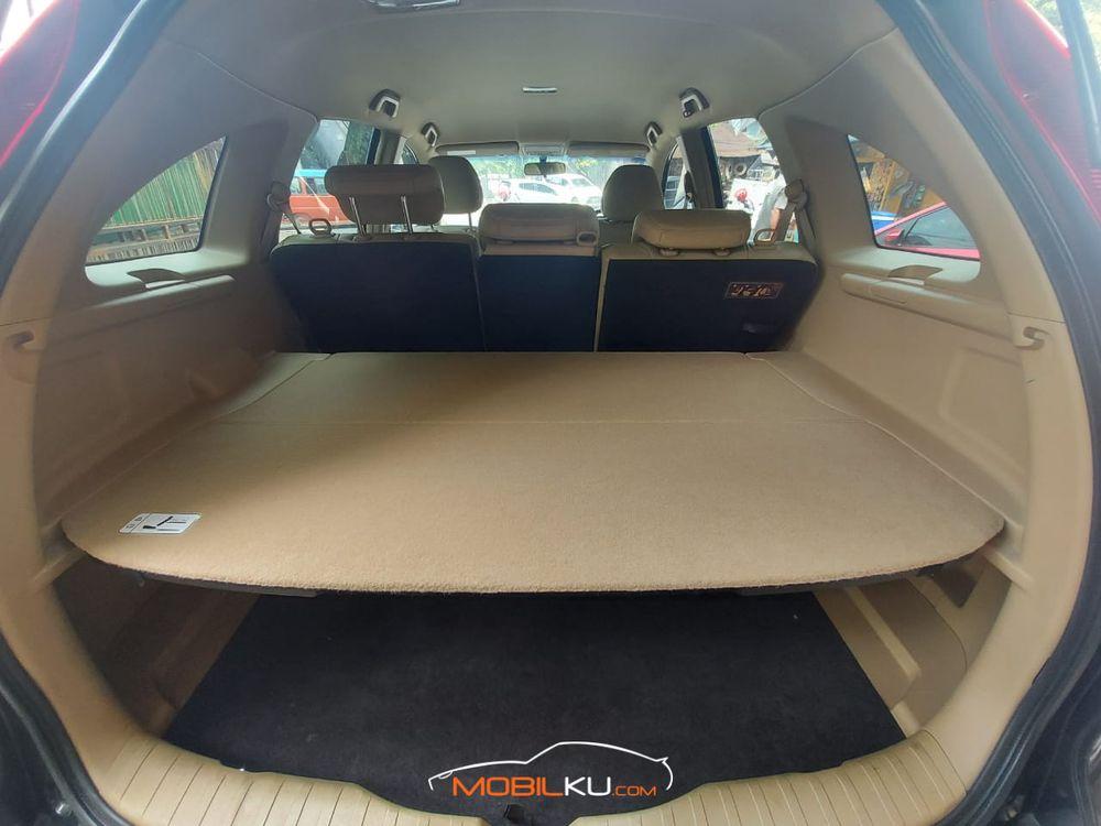 Mobil Honda CR-V 2011