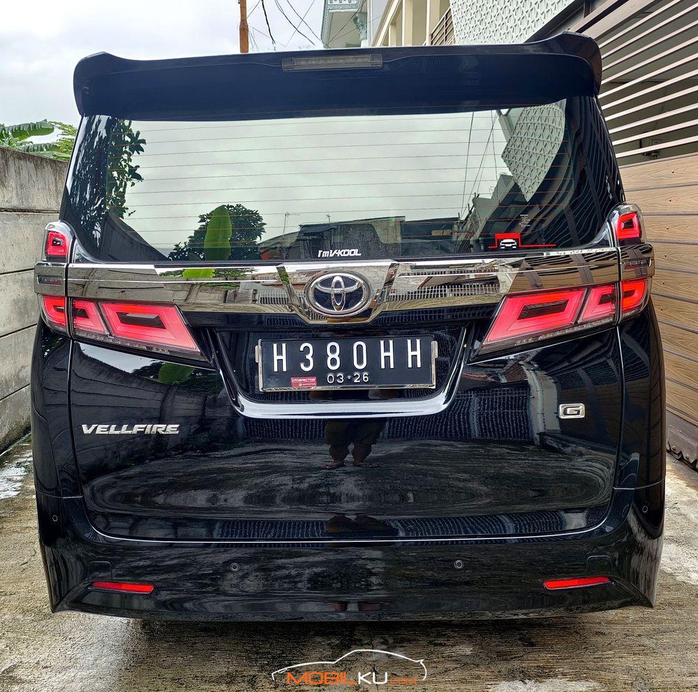 Mobil Toyota Vellfire 2019