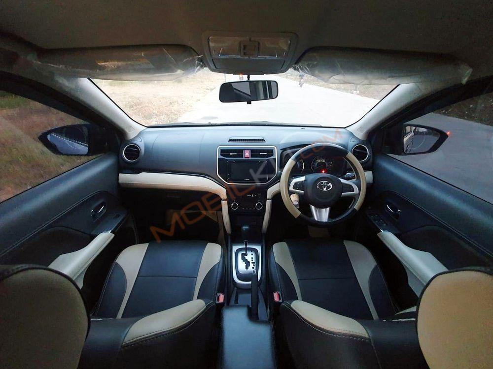 Mobil Toyota Rush 2020