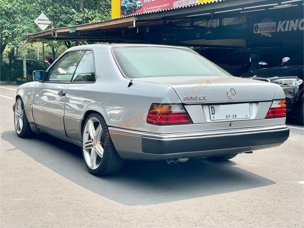 Mobil Mercedes-Benz C-Class 1995