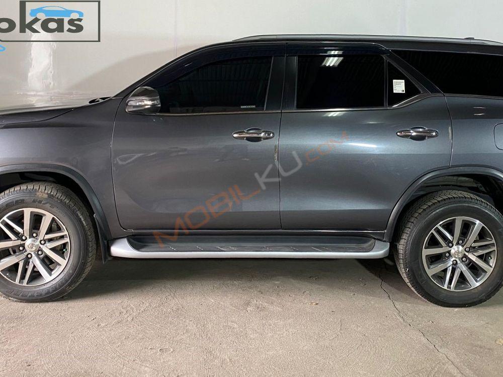 Mobil Toyota Fortuner 2018