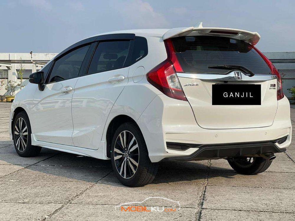 Mobil Honda Jazz 2019