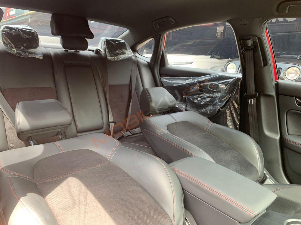 Mobil Honda Civic Hatchback 2023