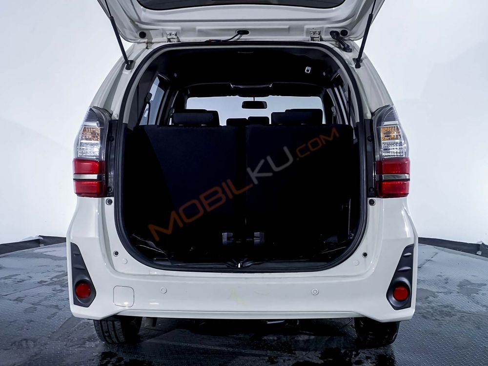 Mobil Toyota Avanza 2021