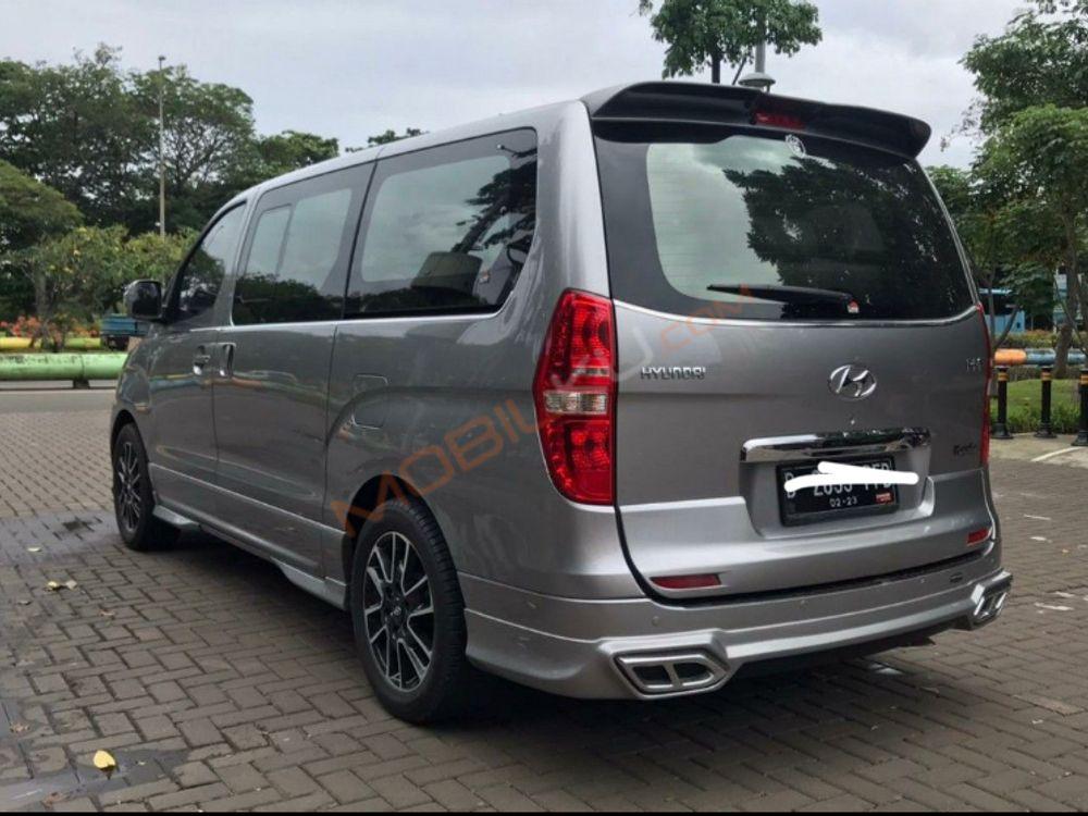 Mobil Hyundai H-1 2018