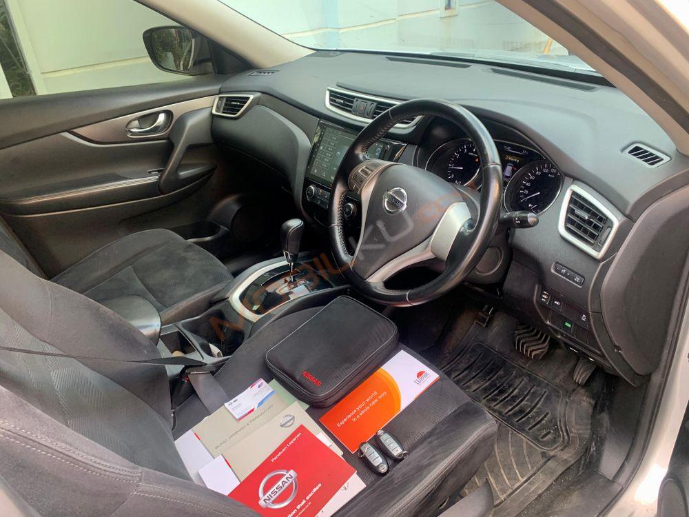 Mobil Nissan X-Trail 2016