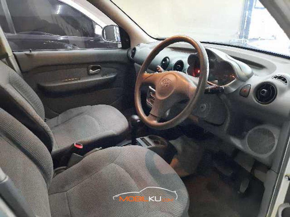 Mobil Kia Visto 2003