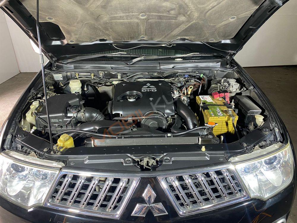 Mobil Mitsubishi Pajero Sport 2010