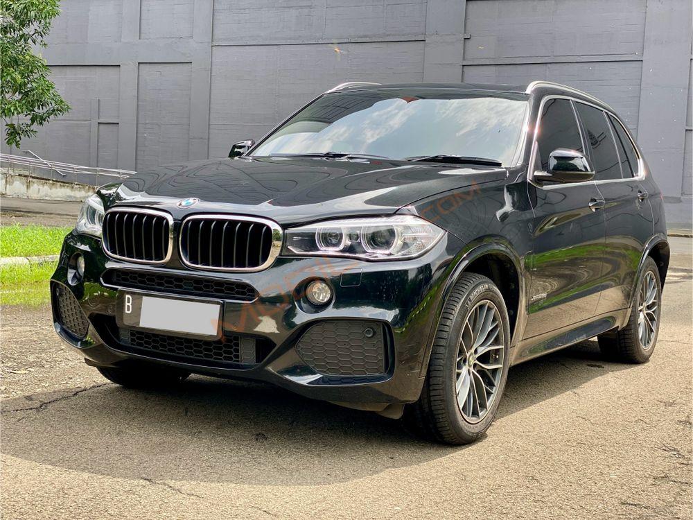 Mobil BMW X5 2015