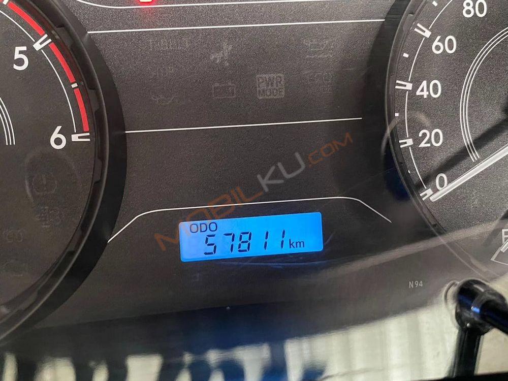 Mobil Toyota Hilux 2018