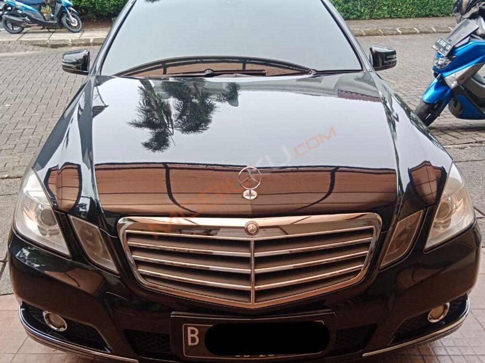 Mobil Mercedes-Benz E-Class 2011