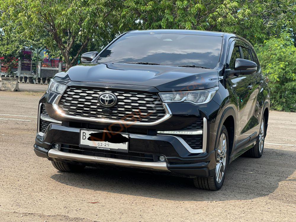 Mobil Toyota Kijang Innova Zenix 2024