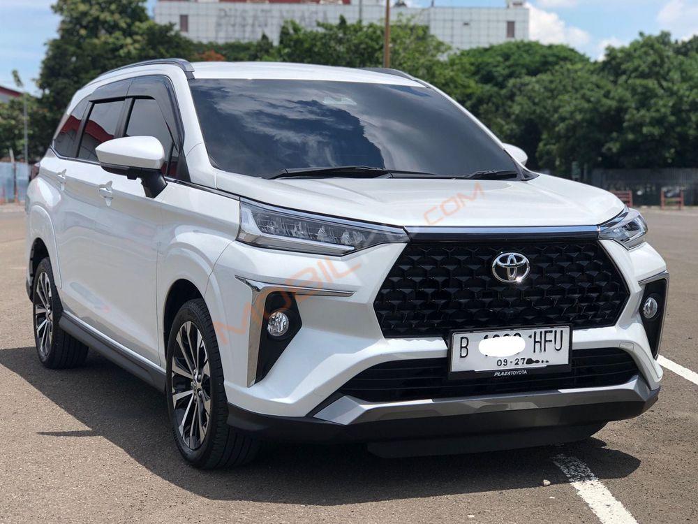 Mobil Toyota Veloz 2022