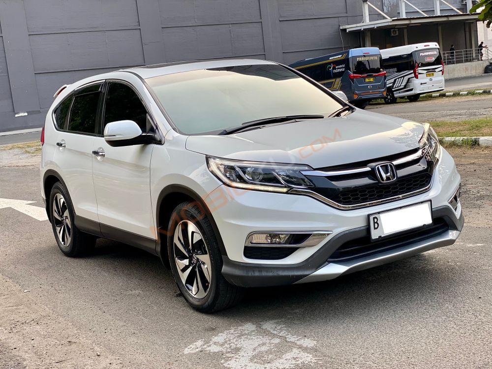 Mobil Honda CR-V 2015
