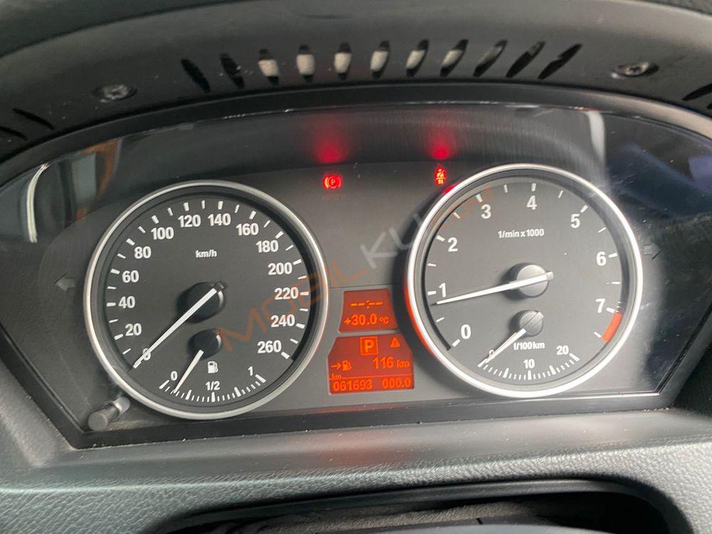 Mobil BMW X5 2008