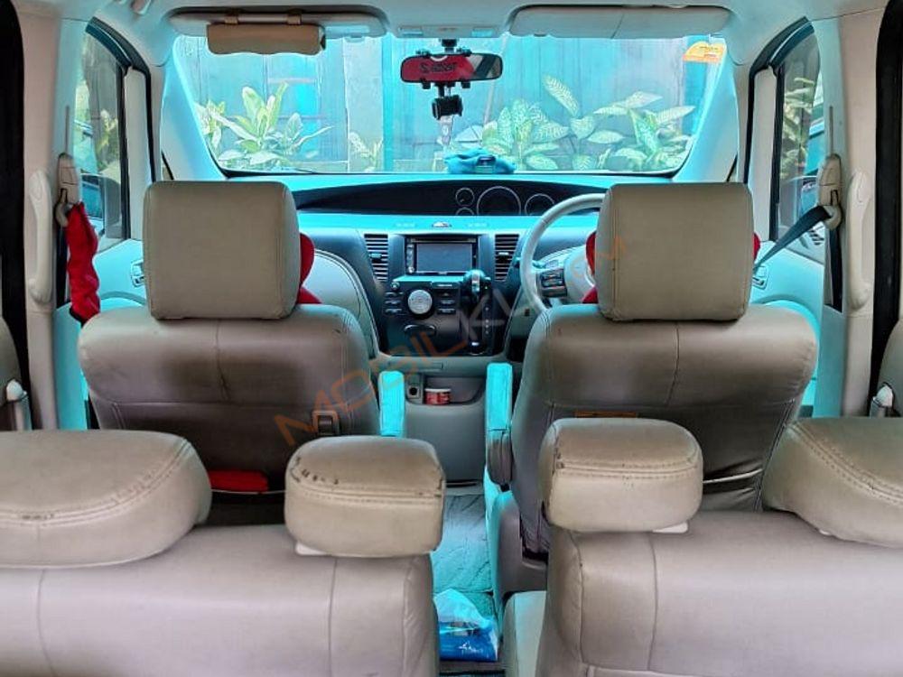 Mobil Mazda Biante 2015