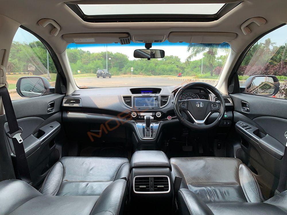 Mobil Honda CR-V 2015