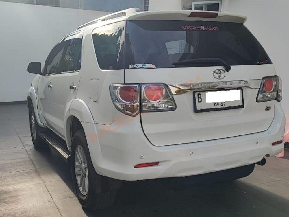 Mobil Toyota Fortuner 2012