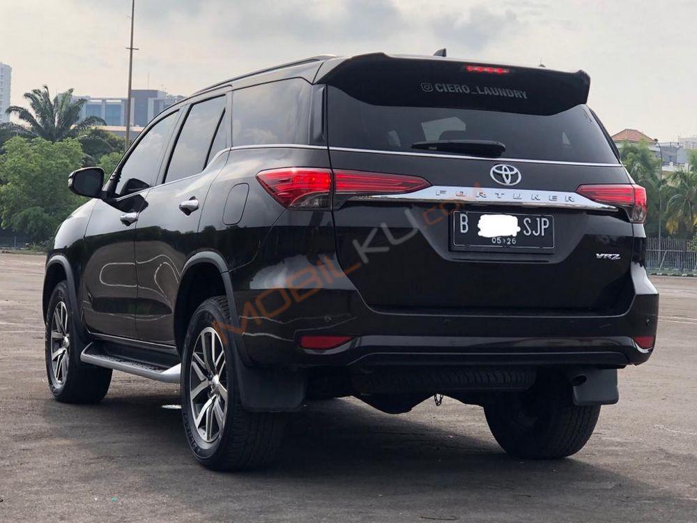 Mobil Toyota Fortuner 2016