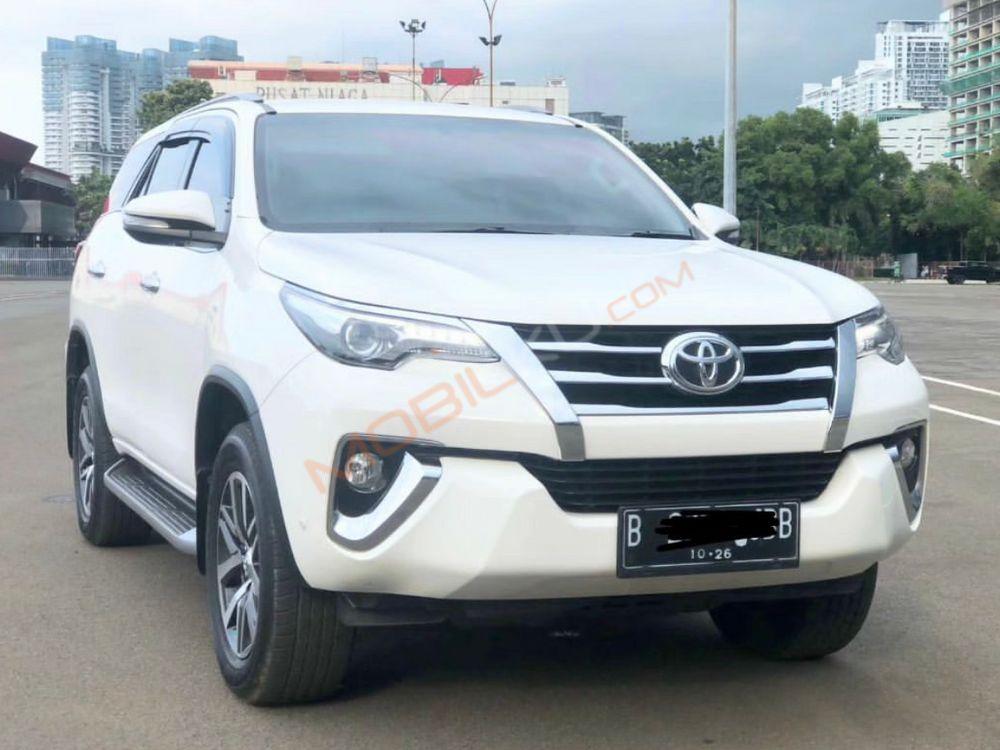 Mobil Toyota Fortuner 2016