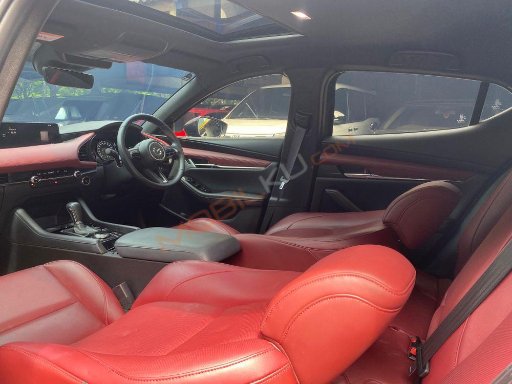 Mobil Mazda 3 2023