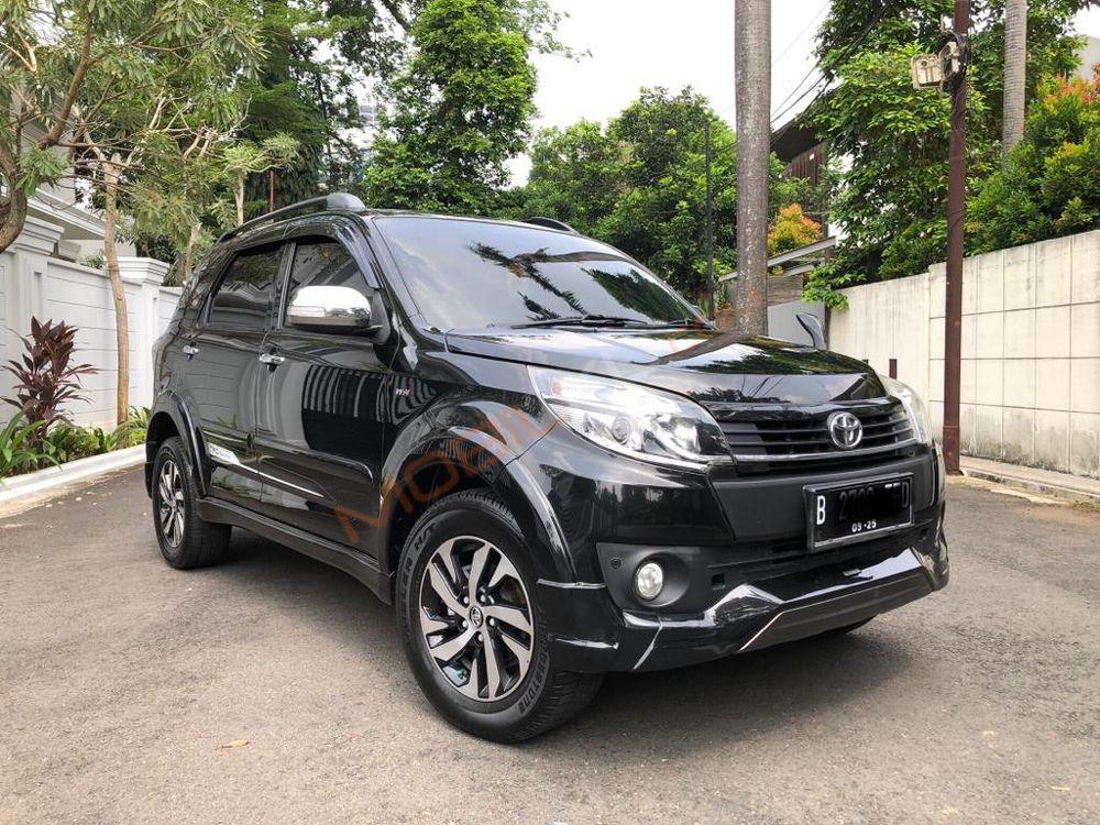 Mobil Toyota Rush 2015