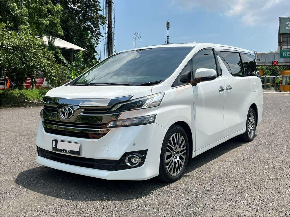 Mobil Toyota Vellfire 2017