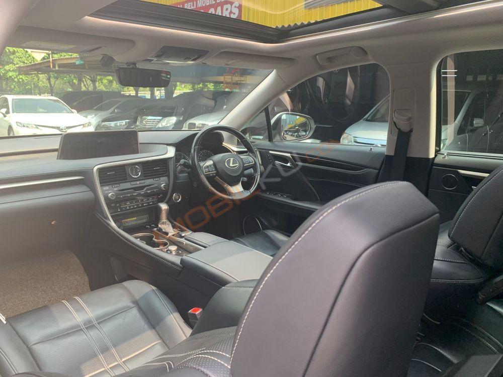 Mobil Lexus RX 2018