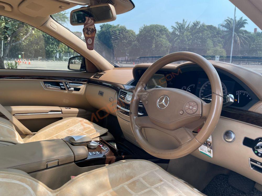 Mobil Mercedes-Benz S-Class 2011