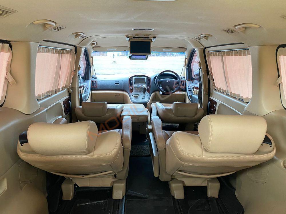 Mobil Hyundai H-1 2015