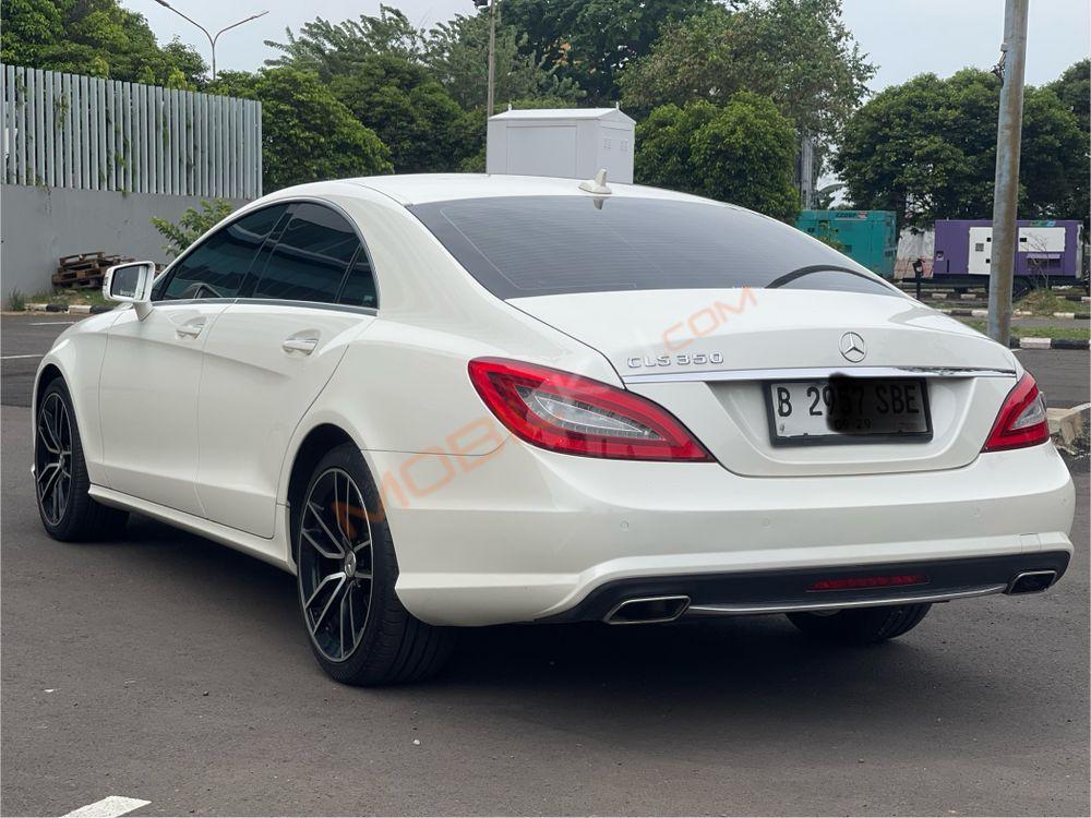 Mobil Mercedes-Benz CLS 2013