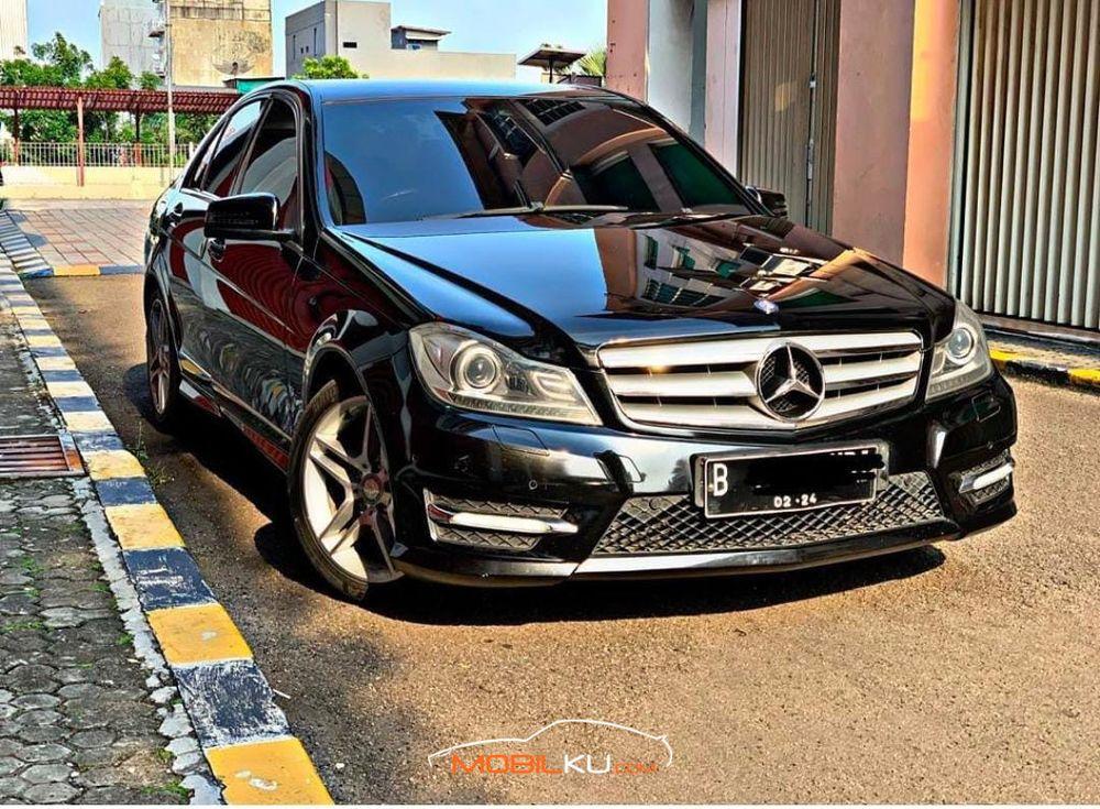 Mobil Mercedes-Benz C-Class 2012