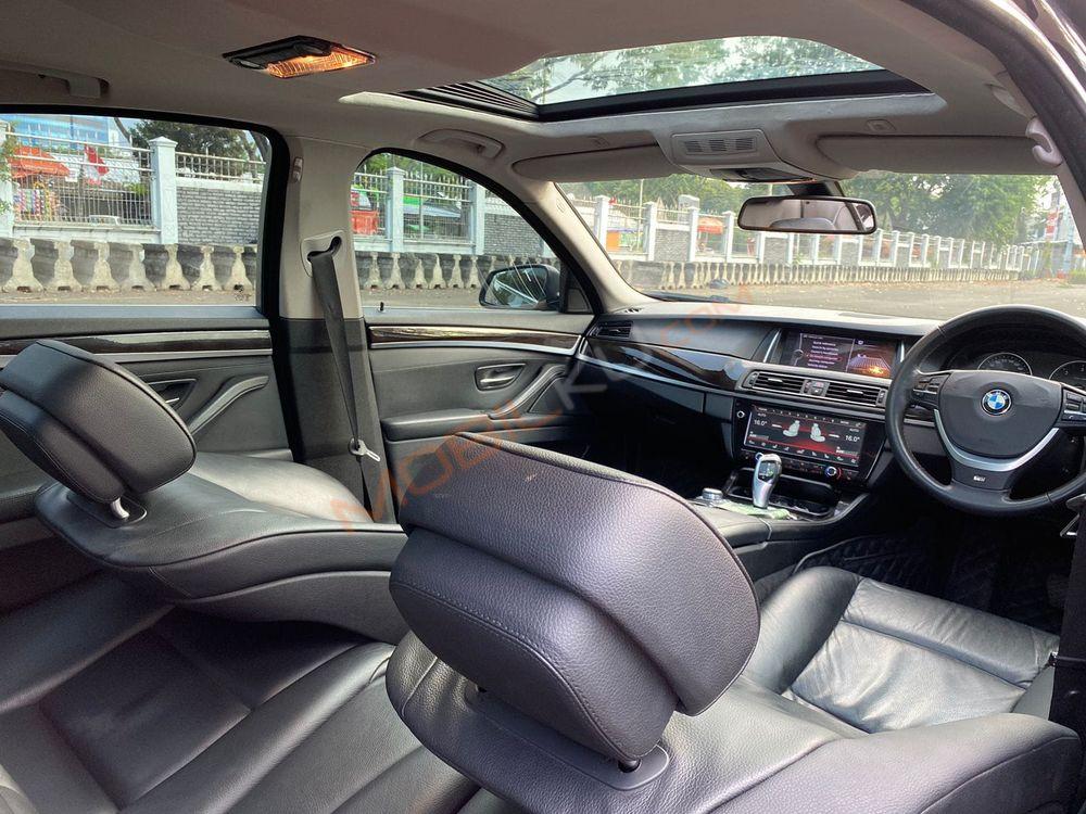 Mobil BMW 5 Series 2013