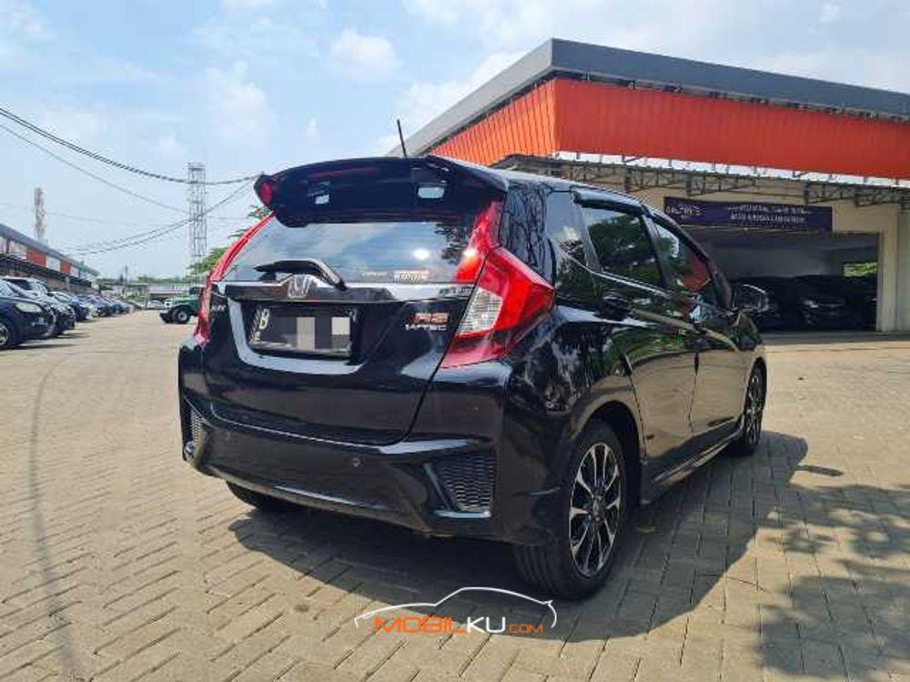 Mobil Honda Jazz 2017