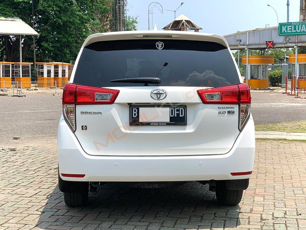 Mobil Toyota Kijang Innova 2021