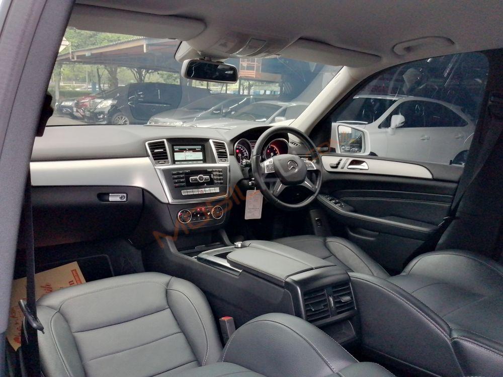 Mobil Mercedes-Benz ML 2014