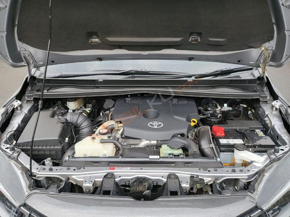 Mobil Toyota Kijang Innova 2021