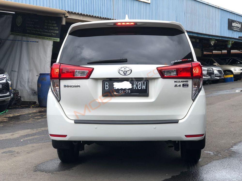 Mobil Toyota Kijang Innova 2020