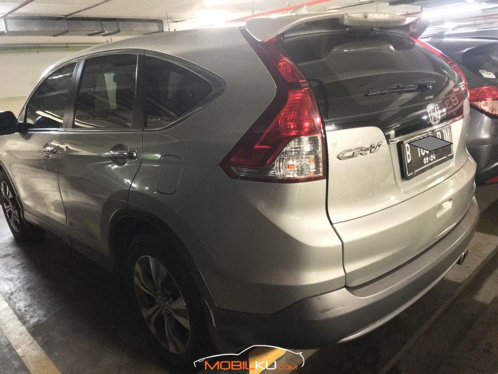 Mobil Honda CR-V 2014