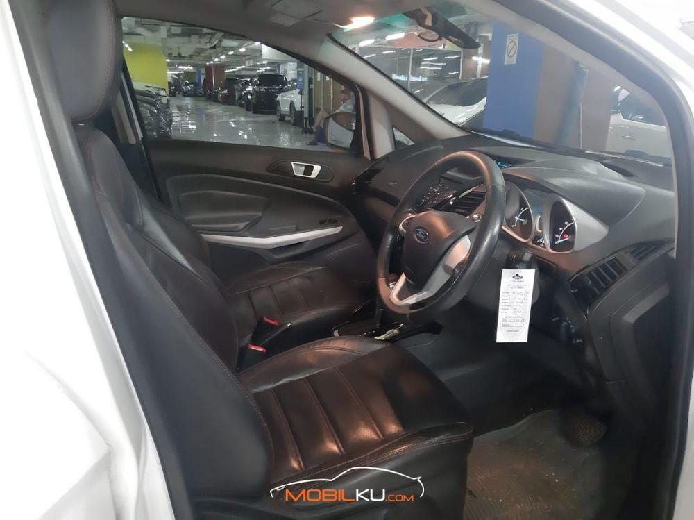 Mobil Ford EcoSport 2014