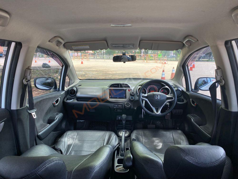 Mobil Honda Jazz 2014