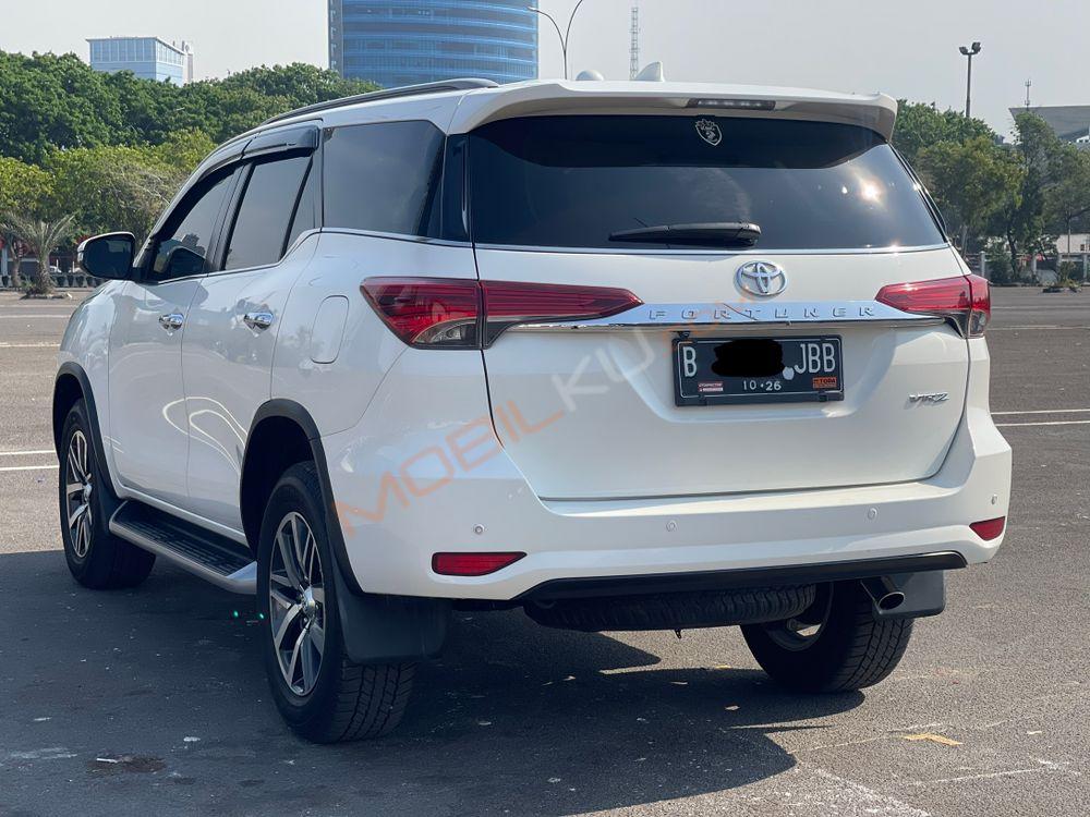 Mobil Toyota Fortuner 2016