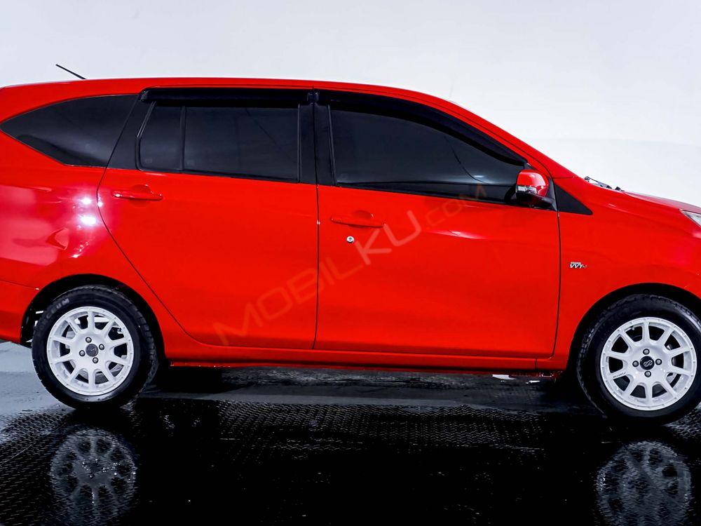 Mobil Toyota Calya 2017