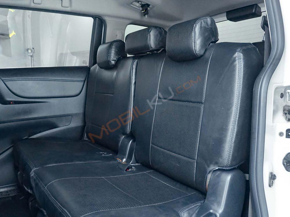 Mobil Toyota Sienta 2017